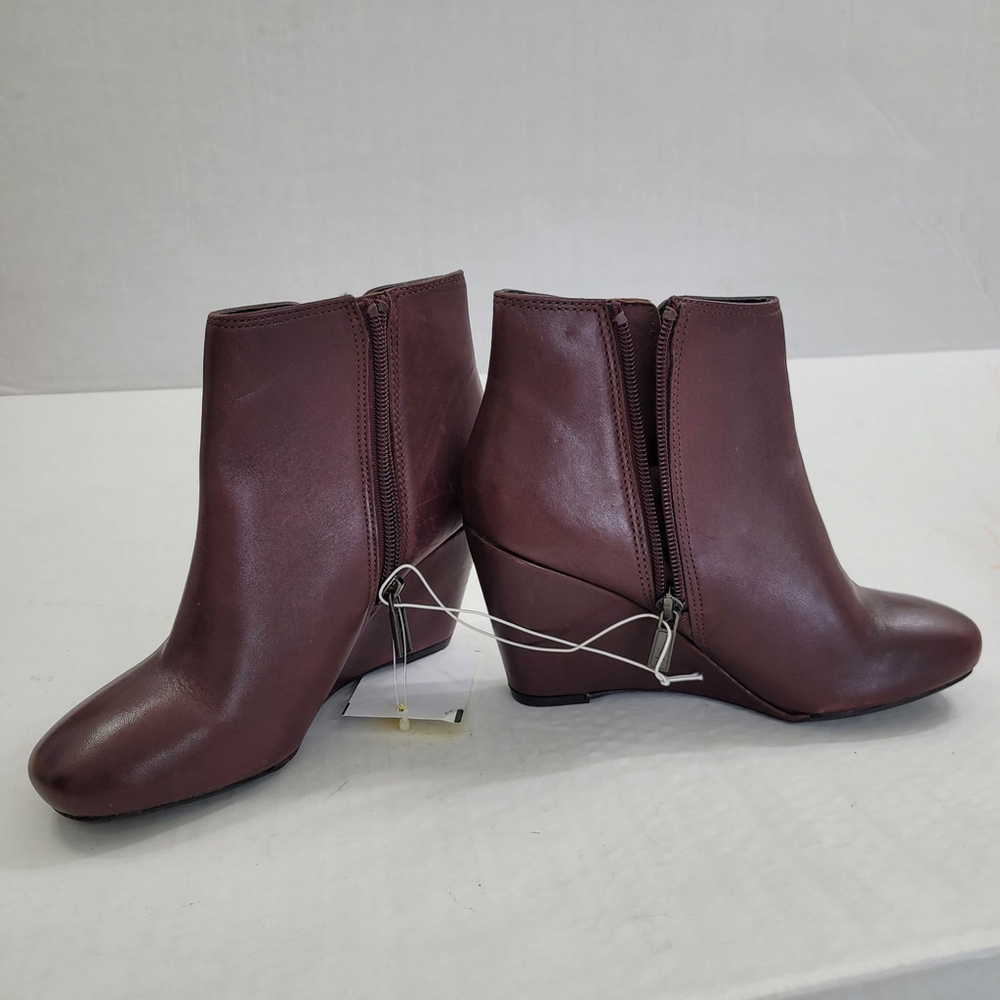 NWOB Women's Reaction Kenneth Cole Marcy Brown Genuine Leather Wedge Booties 5 - Picture 7 of 10